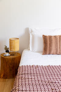 merino-wool-blanket-gathering-pattern-throw-retro-pink-bedroom