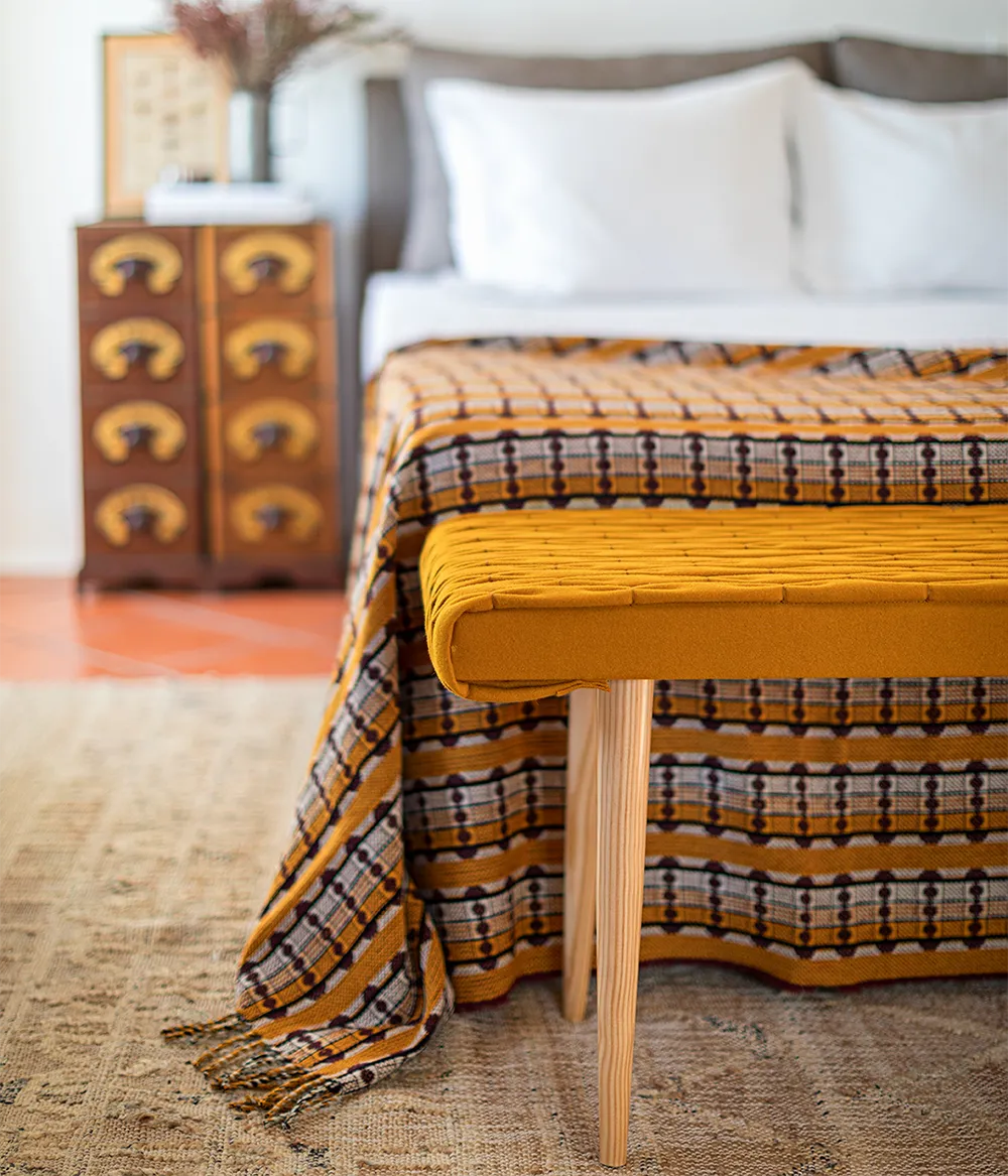 Canais Stool