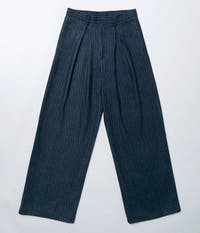 Weite Jeanshose mit Nadelstreifen