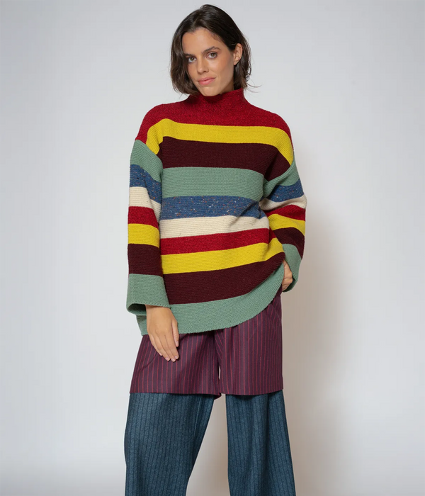 Bordeauxfarbene Shorts mit Nadelstreifen