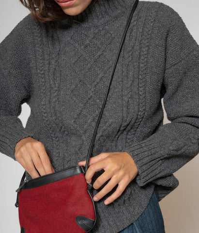 Camisola de Malha e Clutch