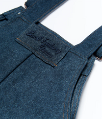 Jeans-Latzhosen