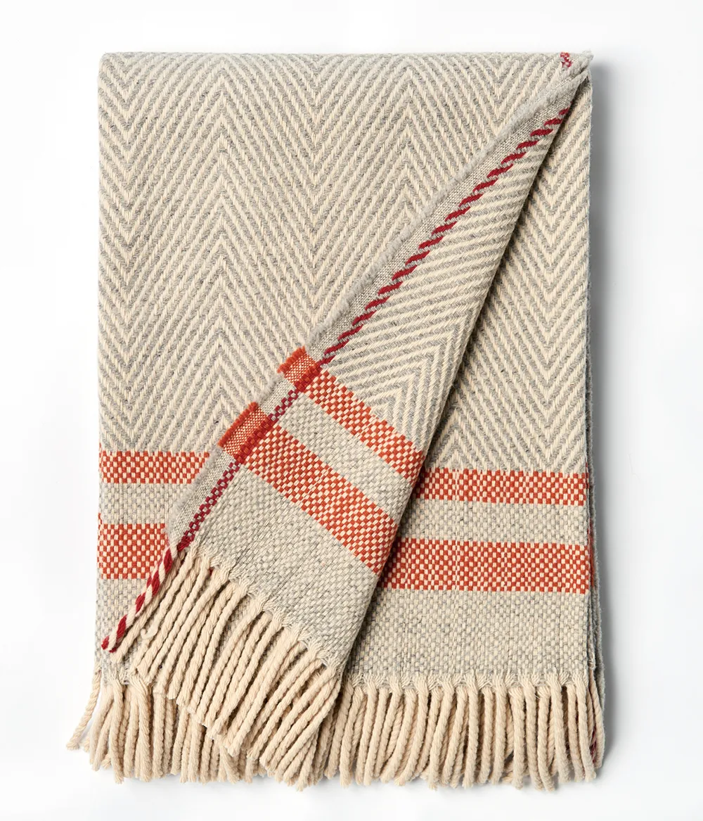 Serrana Throw