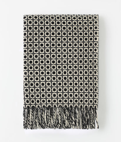 merino-wool-blanket-vintage-pattern-black-white